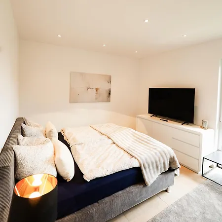 Neue 90qm Mit 3 Schlafzimmern In Seenaehe * Pouch