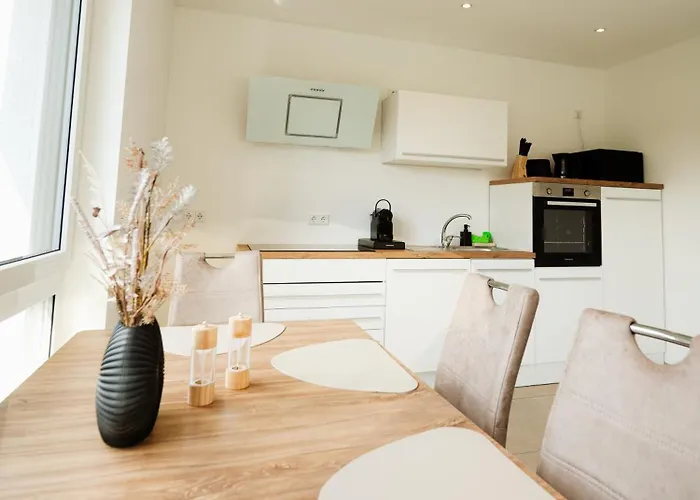 Neue 90qm Mit 3 Schlafzimmern In Seenaehe * Pouch